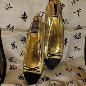 Jeffrey Campbell Gold and Black Flats with Bow